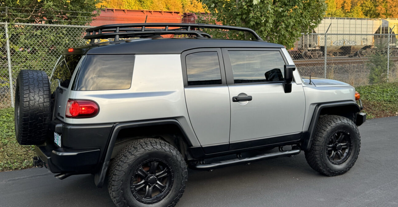 Toyota FJ Cruiser Black Out 2 Tone